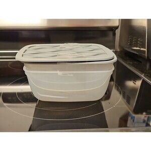 Pampered Chef Cut & Store Containers 100677 Set Of 2